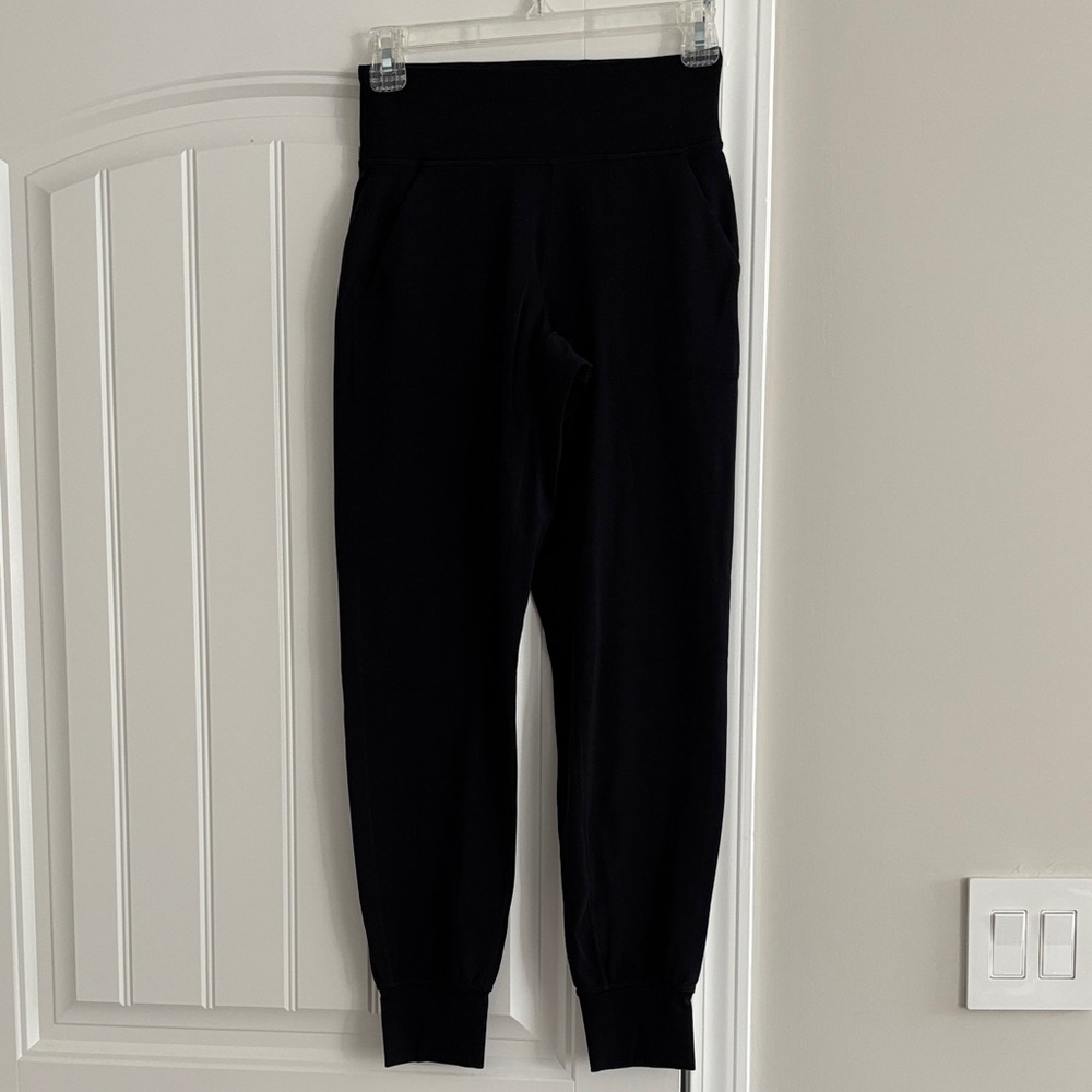 lululemon black women jogger pants